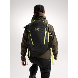Arc'teryx Mantis 26 Backpack - Black / Euphoria